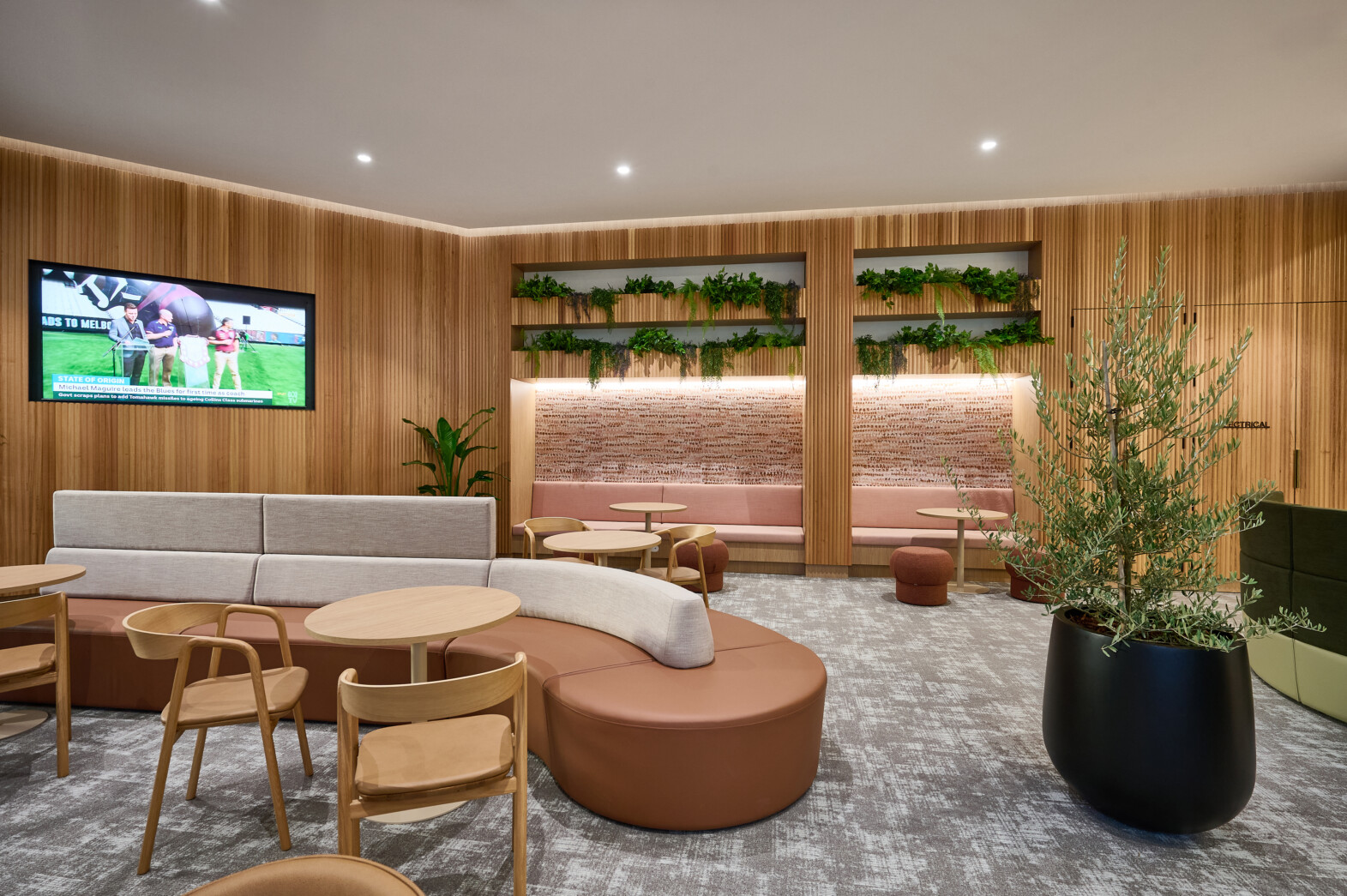 Invesco | 300 Elizabeth Street gallery image 10